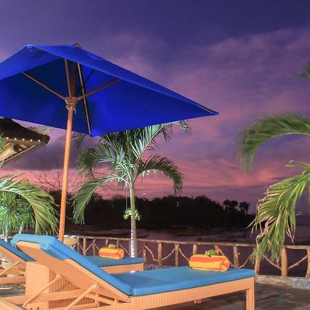 Готель Seaside Huts Lembongan Екстер'єр фото